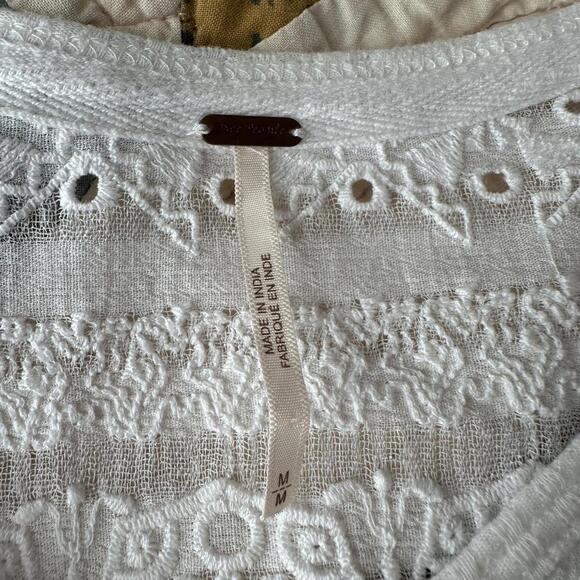 Free People Parisian Nights Blouse Top White Size M NWOT boho bell sleeves lace - Picture 6 of 7